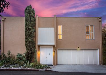 8556 Franklin Ave.