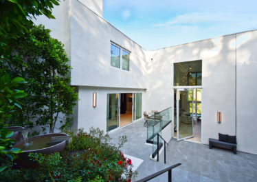 9340 Readcrest Dr.