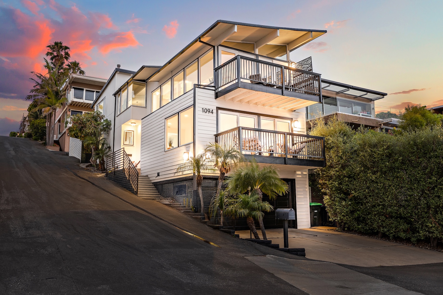 1094 Katella St.